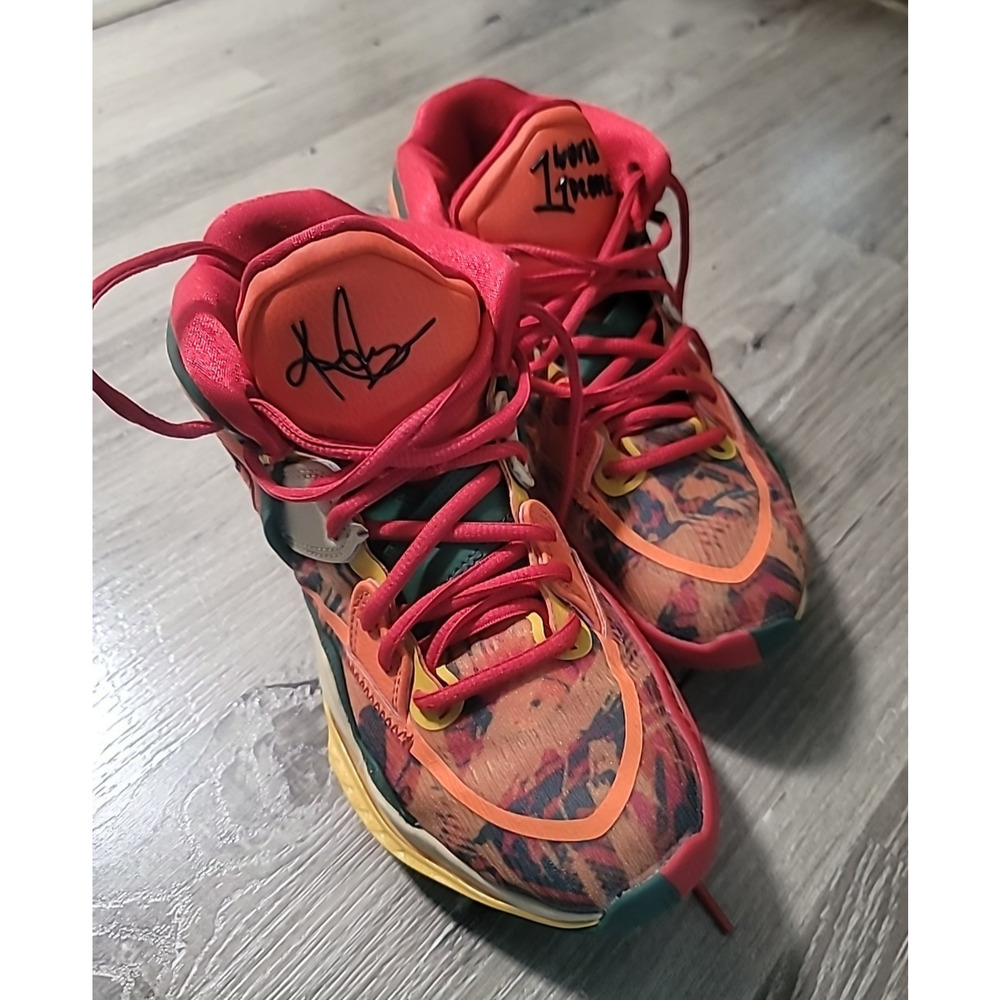 Men's Size 5.5 Nike Kyrie Infinity 1 World 1 People Basketball DO9614-800 Orange